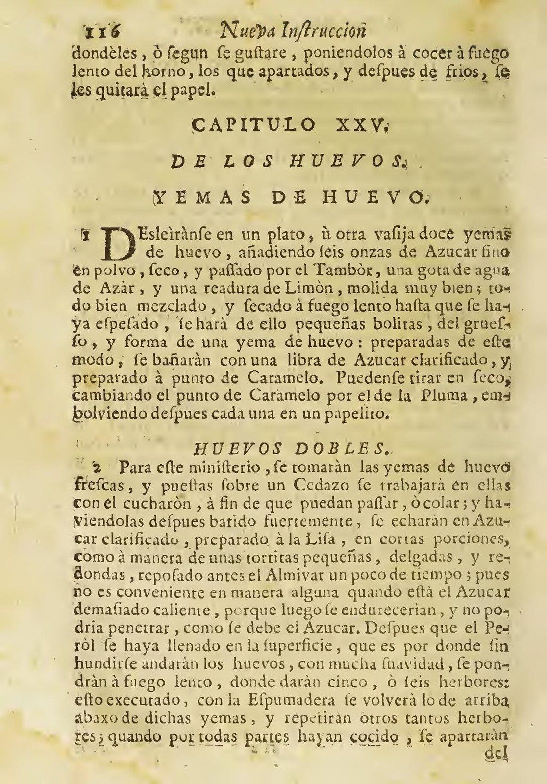 古い活字の頁。CAPITULO XXV、DE LOS HUEVOS、YEMAS DE HUEVO の見出しの下に作り方の文